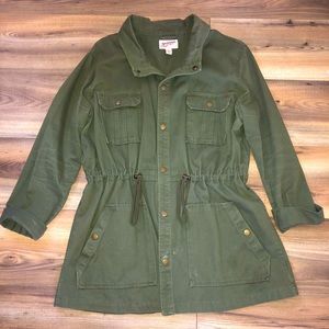 Arizona army green coat. Size XL